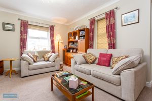 Sitting Room- click for photo gallery
